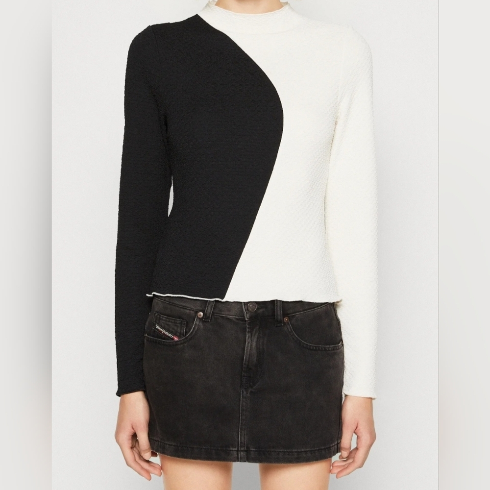 ENVII ,Black and White Long Sleeve Women's Top